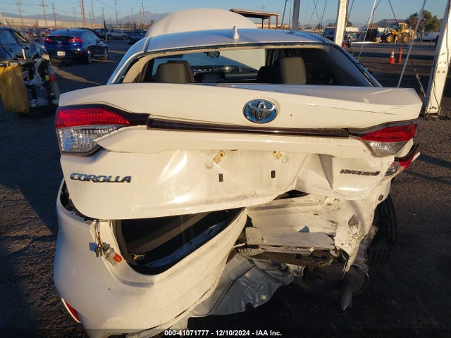 Toyota Corolla Hybrid Le 2022 JTDEAMDE7N3002186 Image 6