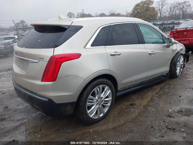 2017 CADILLAC XT5 1GYKNCRS8HZ177736 Photo 3