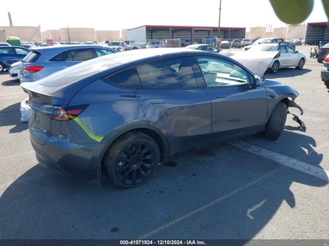 2023 TESLA MODEL Y 7SAYGAEE4PF945847 Photo 3