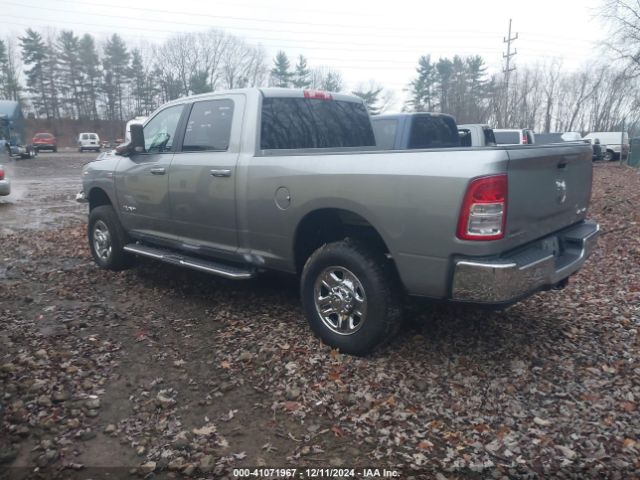 3C6UR5DJ7NG176903 RAM 2500 Big Horn  4x4 6'4 Box