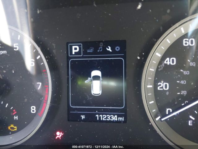 KM8J33A40HU402826 Hyundai TUCSON SE