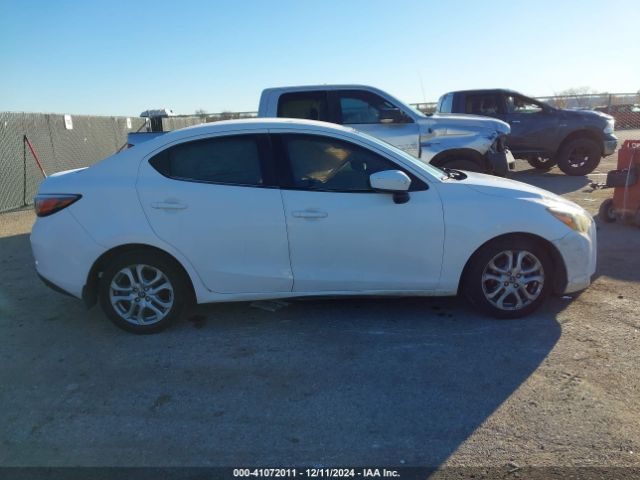 3MYDLBYV7JY311423 Toyota YARIS IA