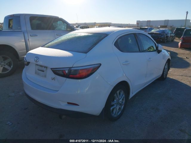 3MYDLBYV7JY311423 Toyota YARIS IA