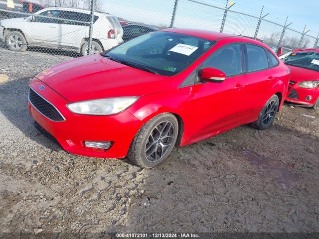 Ford FOCUS SE 2015 1FADP3F20FL361054 Image 2