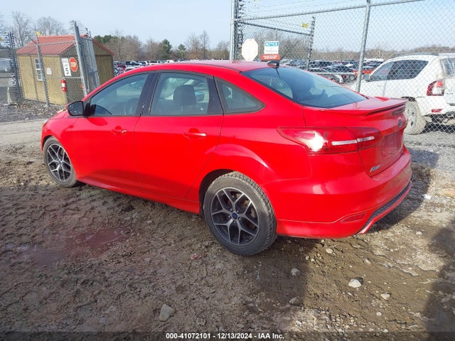 Ford FOCUS SE 2015 1FADP3F20FL361054 Image 3