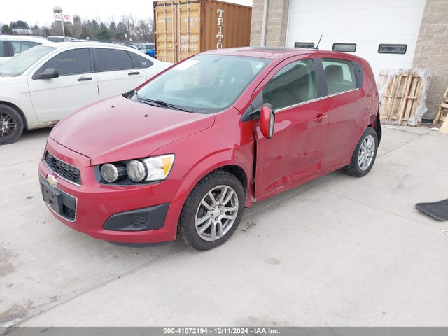 Chevrolet Sonic Lt Auto 2016 1G1JC6SB8G4178585 Image 2
