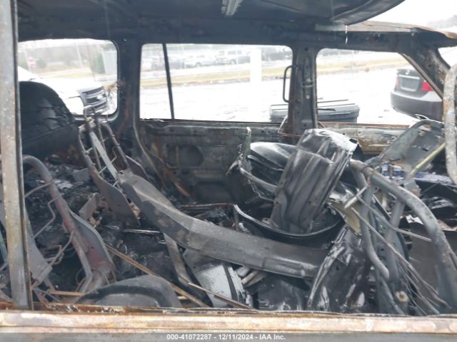 JN8AY2NF9L9360006 Nissan Armada Platinum 2wd