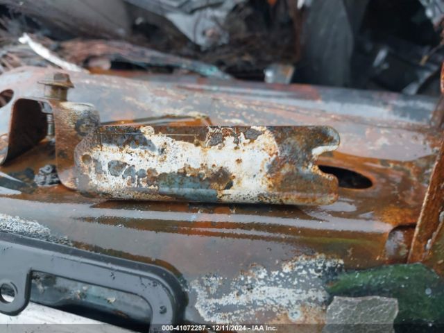 JN8AY2NF9L9360006 Nissan Armada Platinum 2wd