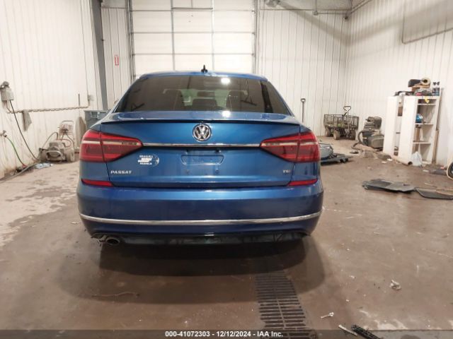1VWDT7A32HC063408 Volkswagen Passat 1.8t R-line