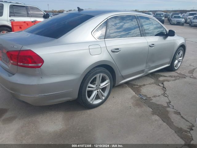 1VWCT7A34EC071095 Volkswagen Passat 1.8t Sel Premium