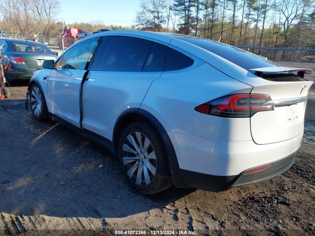 2020 TESLA MODEL X 5YJXCDE26LF220448 Photo 2