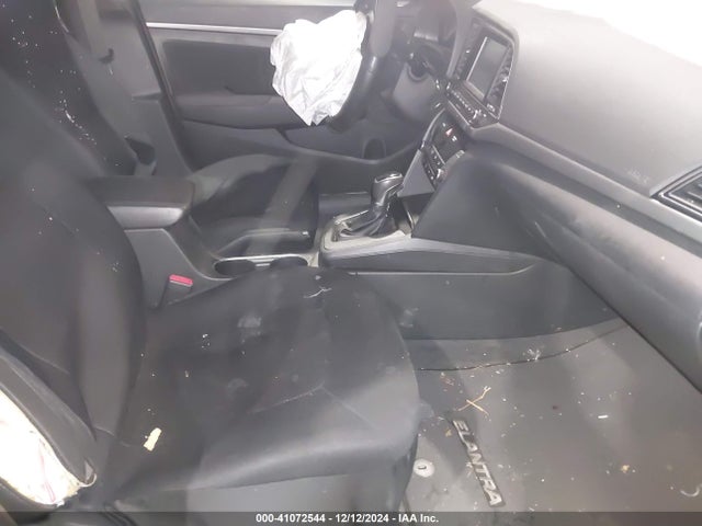 Hyundai Elantra Value Edition 2017 5NPD84LF6HH164420 Image 5