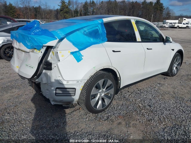 2021 TESLA MODEL Y 5YJYGDEEXMF083759 Photo 3