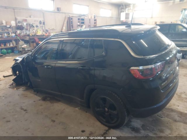 3C4NJDBB1JT185186 Jeep Compass Latitude 4x4
