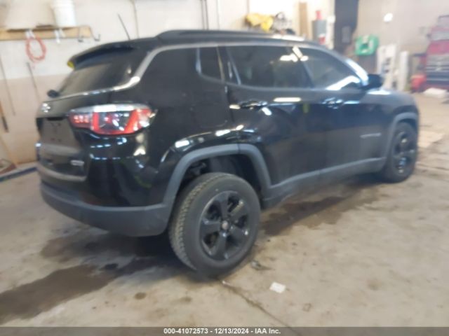 3C4NJDBB1JT185186 Jeep Compass Latitude 4x4
