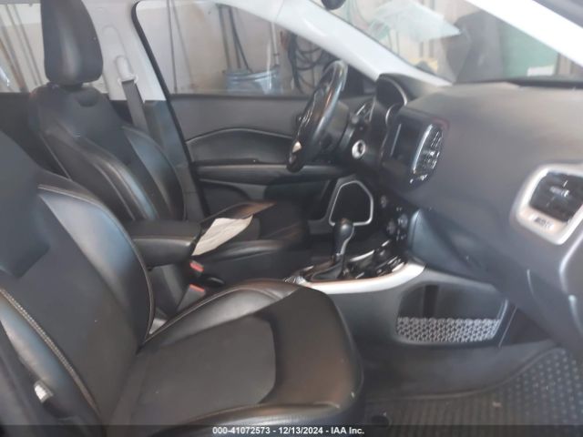 3C4NJDBB1JT185186 Jeep Compass Latitude 4x4