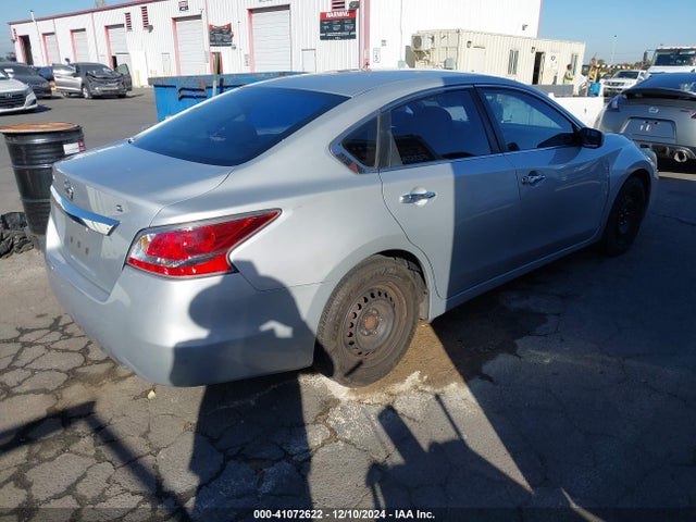 Nissan Altima 2.5 S 2015 1N4AL3AP0FN404376 Image 4