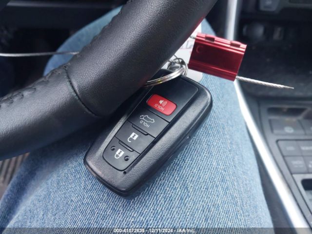 2T3A1RFV5MC208886 Toyota Rav4 Xle Premium