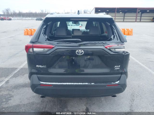 2T3A1RFV5MC208886 Toyota Rav4 Xle Premium