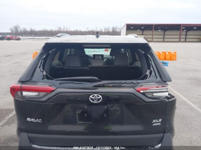 2T3A1RFV5MC208886 Toyota Rav4 Xle Premium