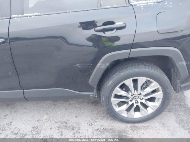 2T3A1RFV5MC208886 Toyota Rav4 Xle Premium