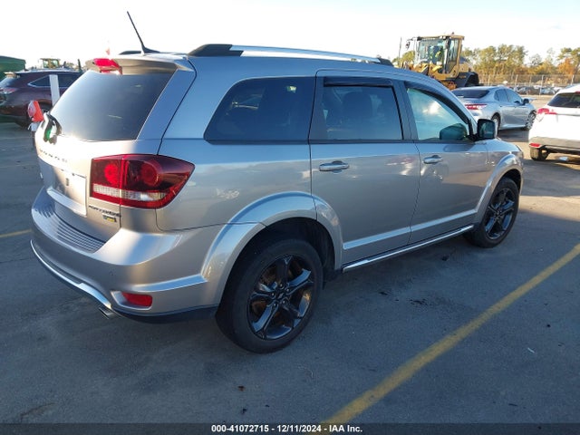 3C4PDCGG4JT503574 Dodge Journey Crossroad