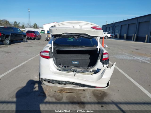 3FA6P0SU3GR304560 Ford Fusion Energi Titanium