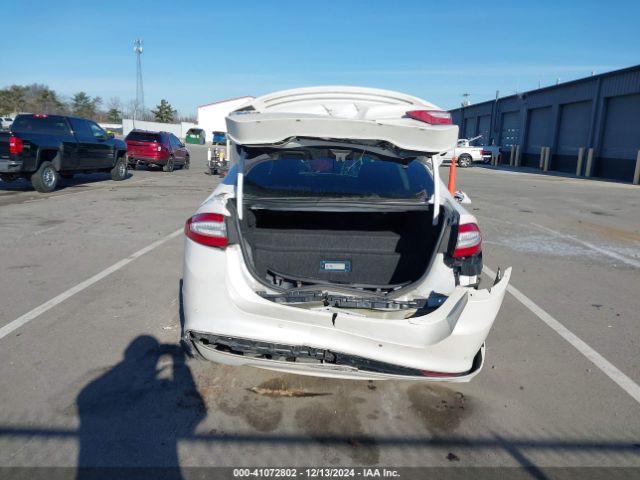 3FA6P0SU3GR304560 Ford Fusion Energi Titanium