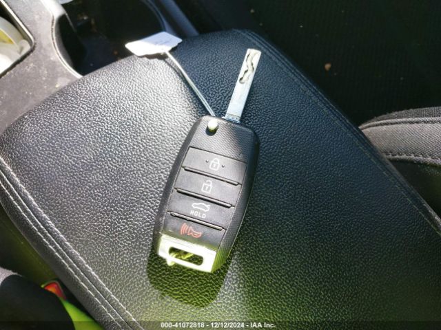 5XXGT4L39JG256348 KIA Optima Lx