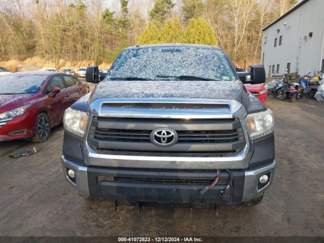 5TFDY5F18EX394014 Toyota Tundra Sr5 5.7l V8