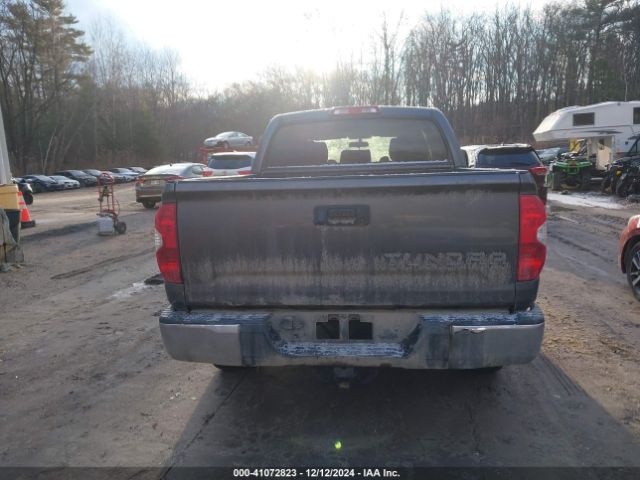 5TFDY5F18EX394014 Toyota Tundra Sr5 5.7l V8