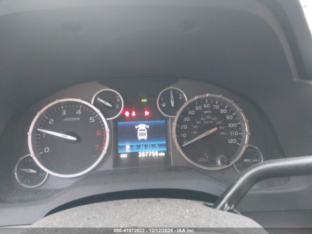 5TFDY5F18EX394014 Toyota Tundra Sr5 5.7l V8