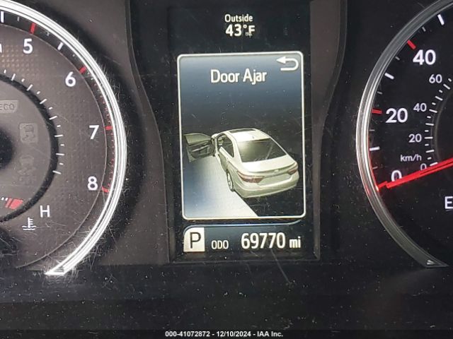 4T1BF1FK8HU775703 Toyota CAMRY SE