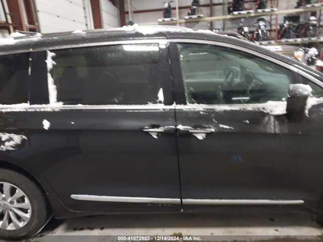 Chrysler Pacifica Touring L 2019 2C4RC1BG9KR666183 Image 13