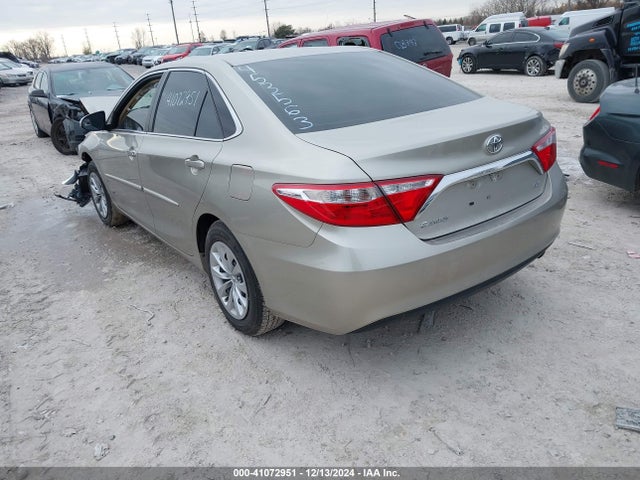 Toyota CAMRY LE 2015 4T4BF1FK4FR453563 Image 3