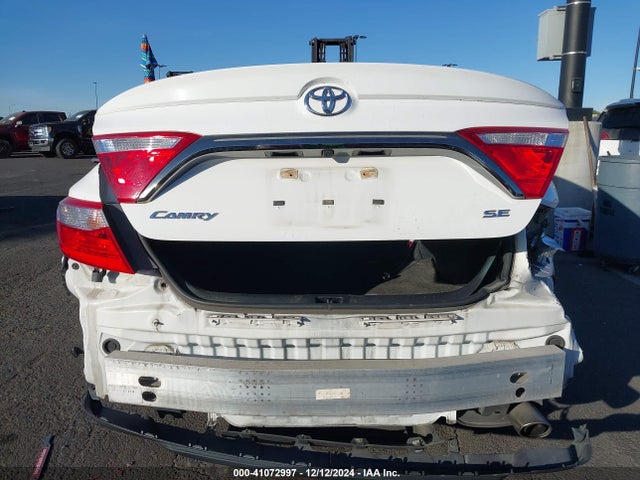 4T1BF1FK3FU487133 Toyota CAMRY SE