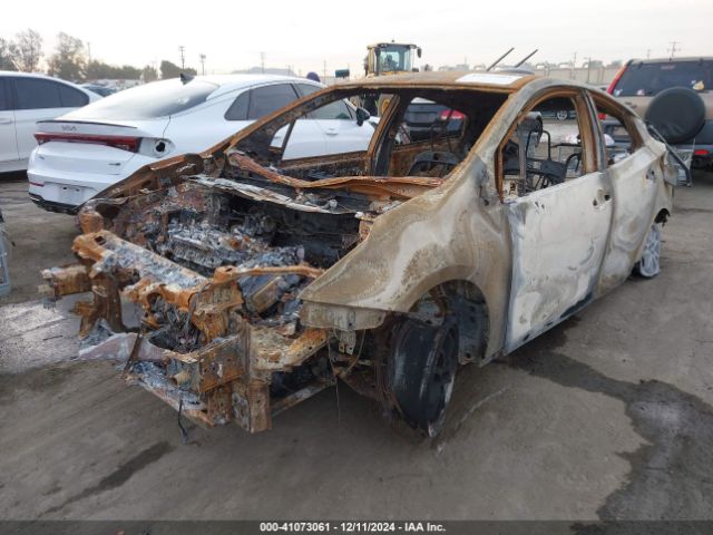JTDKARFUXJ3061909 Toyota Prius Three