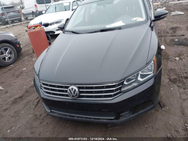 1VWBT7A35HC025260 Volkswagen Passat 1.8t Se