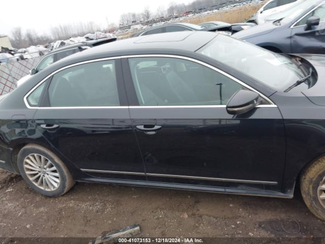 1VWBT7A35HC025260 Volkswagen Passat 1.8t Se
