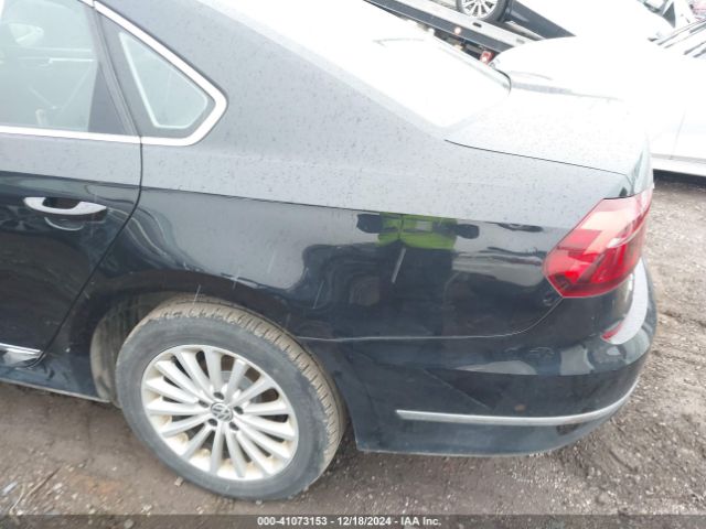 1VWBT7A35HC025260 Volkswagen Passat 1.8t Se