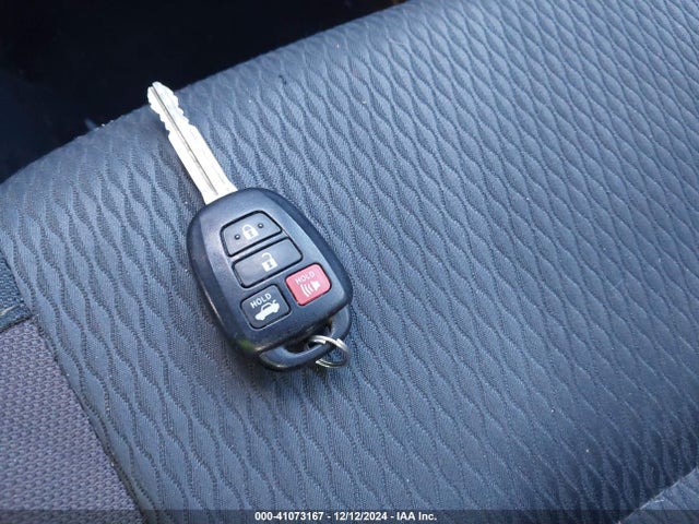 Toyota COROLLA LE 2018 5YFBURHE1JP755165 Image 11