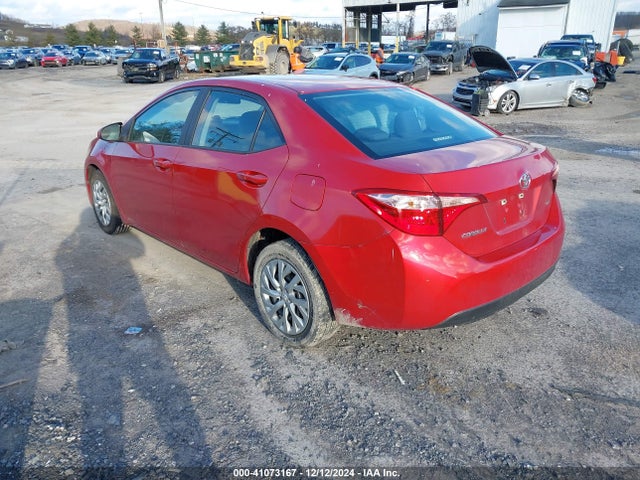 Toyota COROLLA LE 2018 5YFBURHE1JP755165 Image 3