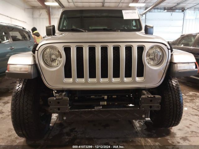 1C4HJXEN0KW527985 Jeep Wrangler Unlimited Sahara 4x4
