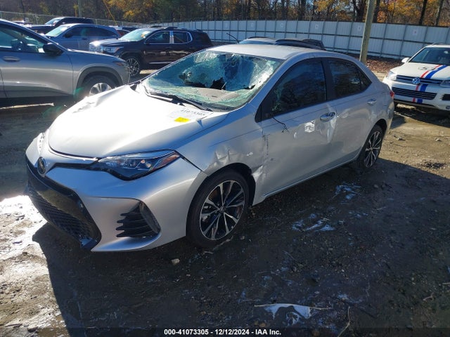 Toyota COROLLA SE 2018 5YFBURHE0JP778856 Image 2