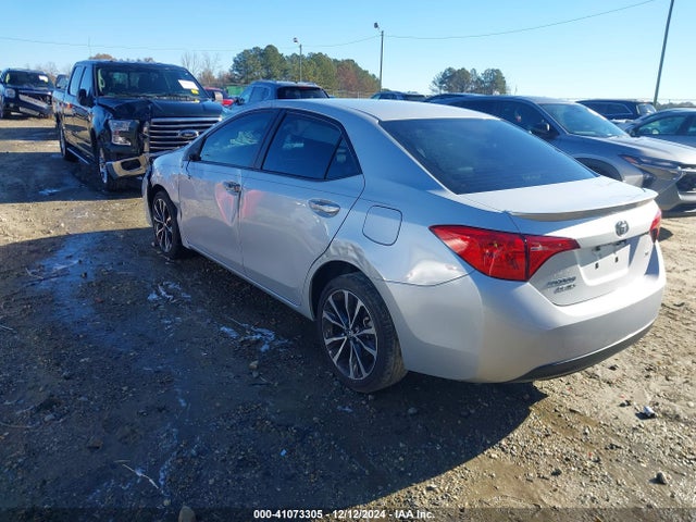 Toyota COROLLA SE 2018 5YFBURHE0JP778856 Image 3