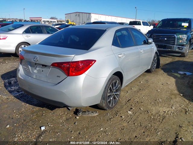 Toyota COROLLA SE 2018 5YFBURHE0JP778856 Image 4