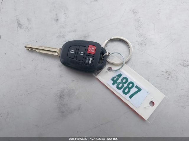 5YFBURHE2KP933621 Toyota COROLLA LE