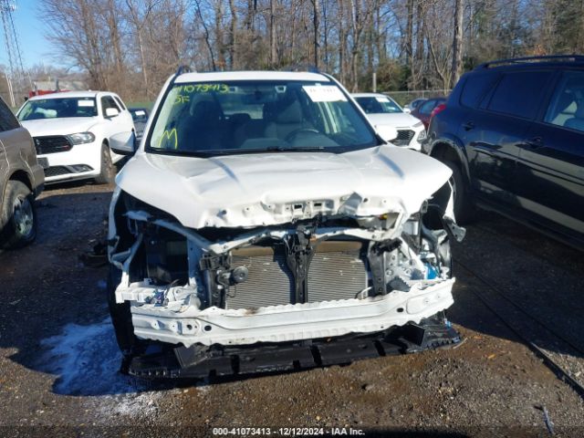 JF2SKAGC5KH593806 Subaru Forester Premium
