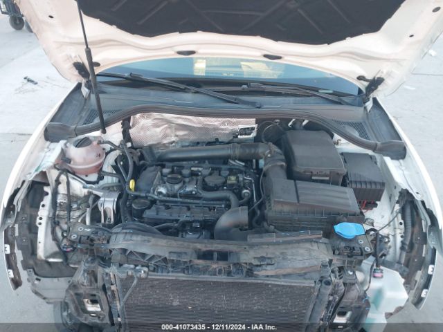WA1BCCFS2JR000549 Audi Q3 2.0t Premium/2.0t Sport Premium