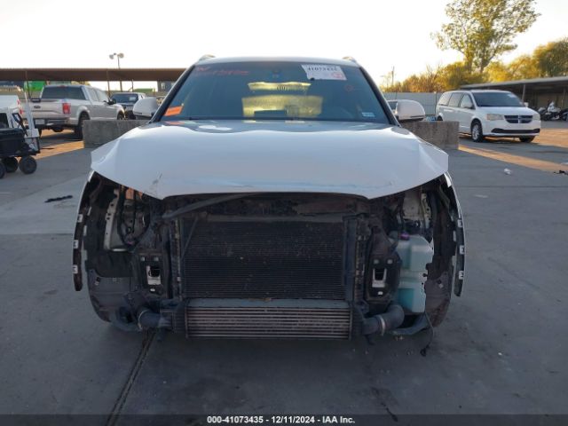 WA1BCCFS2JR000549 Audi Q3 2.0t Premium/2.0t Sport Premium